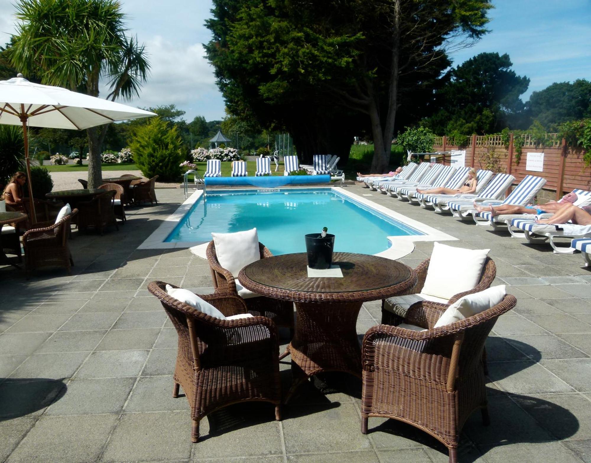 Grouville Beachcombers Hotel מראה חיצוני תמונה