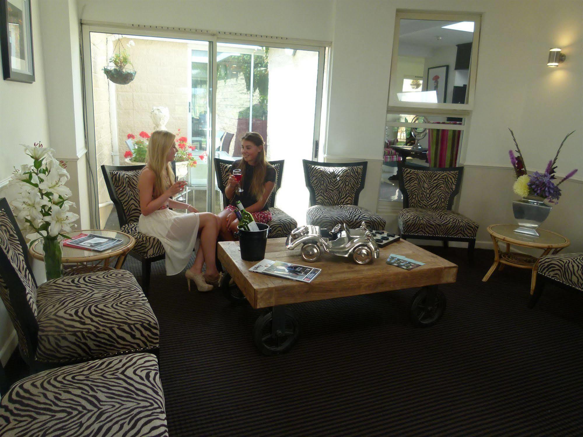 Grouville Beachcombers Hotel מראה חיצוני תמונה