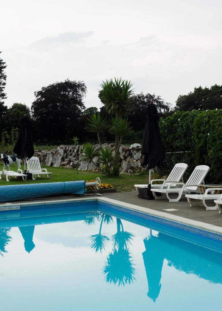Grouville Beachcombers Hotel מראה חיצוני תמונה