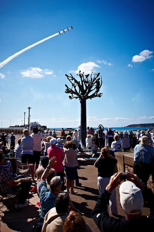 Grouville Beachcombers Hotel מראה חיצוני תמונה